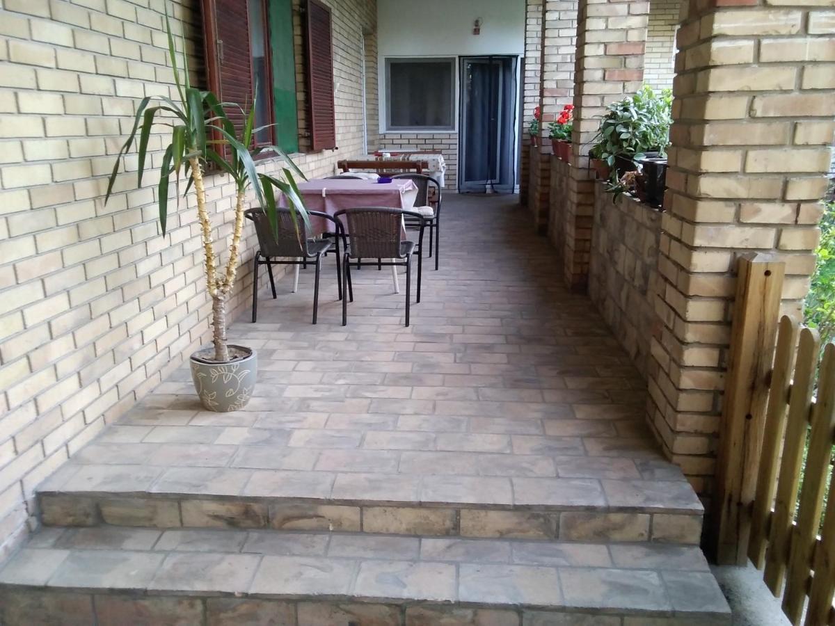 فندق Citadela سومبور المظهر الخارجي الصورة