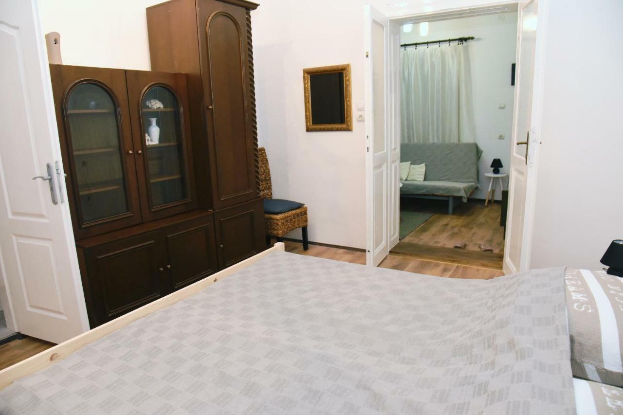 فندق Citadela سومبور المظهر الخارجي الصورة