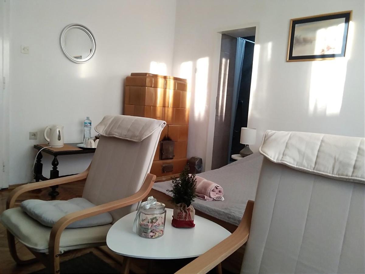 فندق Citadela سومبور المظهر الخارجي الصورة