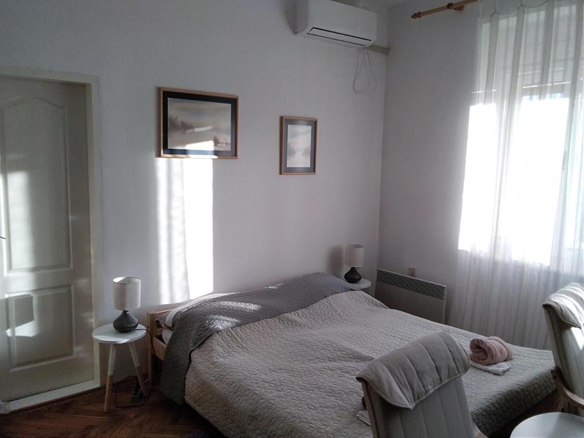 فندق Citadela سومبور المظهر الخارجي الصورة